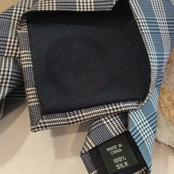 Michael Kors Tie - Picture 5 of 6